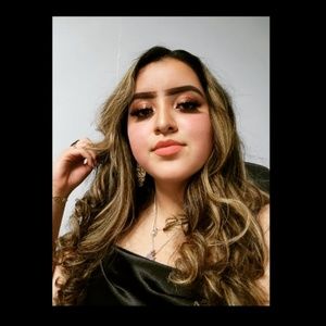 Meet your Posher, Melanie